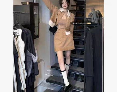 转卖小香风套装女春秋款假两件拼接短款流苏外...