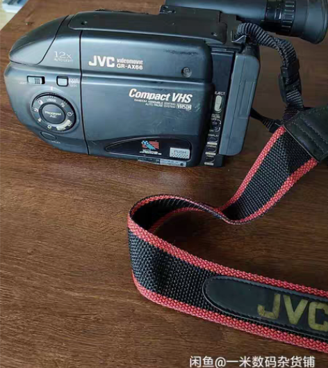 JvC摄像机  GR–AX66  别人搬家...