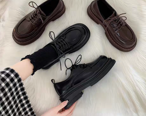 转卖【跨年狂欢】厚底松糕小皮鞋女秋冬加绒复...