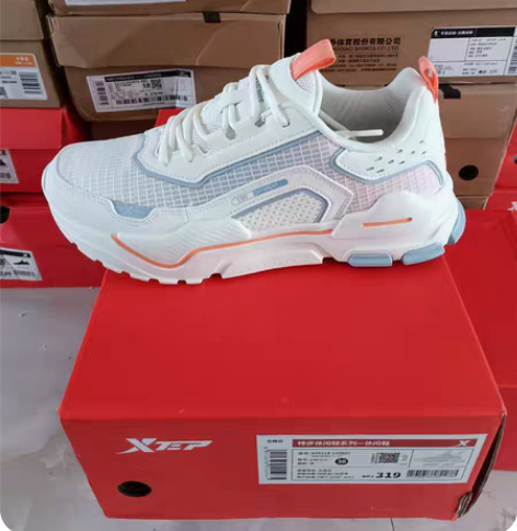 包邮特步女鞋35.36.37.38码全新原...