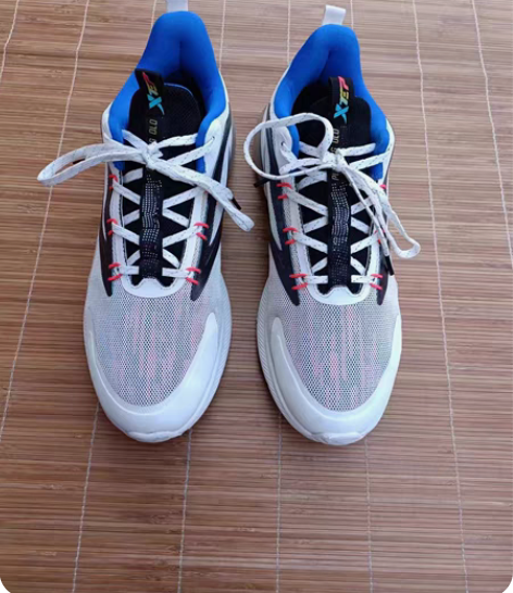 包邮44码 特步运动鞋          ...