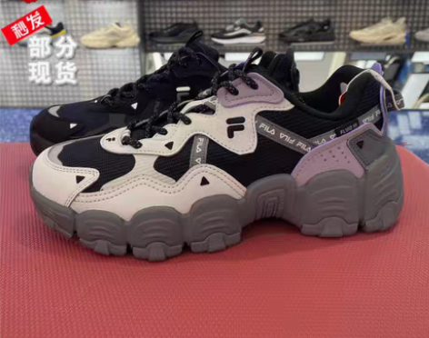 转卖FILA斐乐2021年秋季新款时尚猫爪...