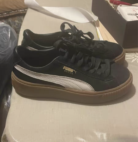 包邮puma彪马蕾哈娜松糕板鞋 37 穿过...