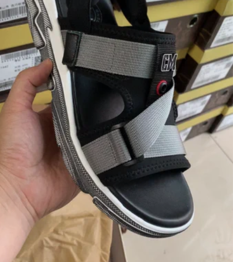包邮商场撤柜 清仓处理 骆驼凉鞋 骆驼品牌...
