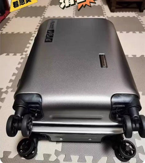 【含泪处理】铝框万向轮行李箱拉杆箱网红密码...