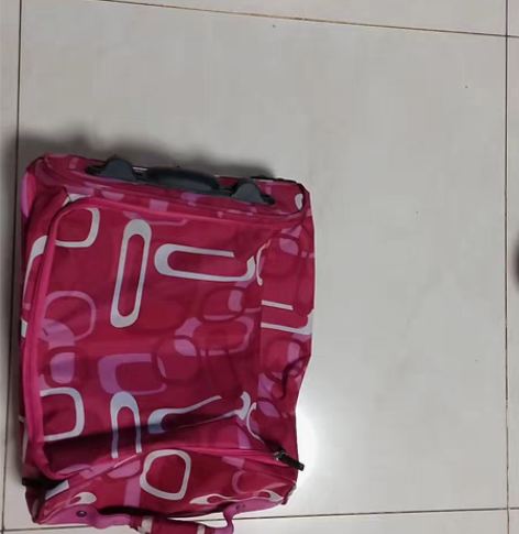 合肥同城自提，lucky club拉杆箱，...