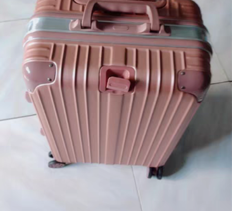 包邮工厂清仓处理全新行李箱拉杆箱旅行密码箱...