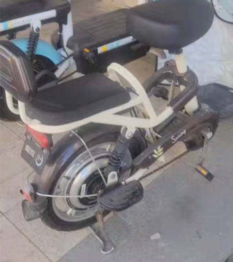 卖爱玛电动车,条形48伏锂电池,重量轻便,...