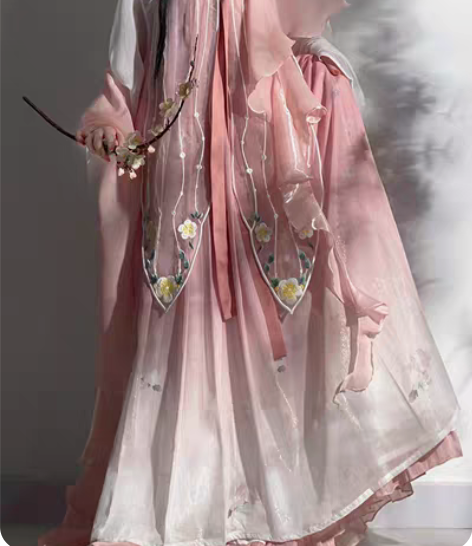 主换次出，换价标价 玉术原创汉服女【春亦如...