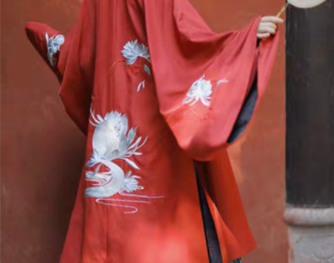 转卖出兰若庭 汉服 乘黄 明制 披风 绣花...