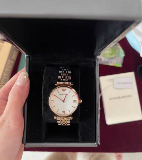 包邮阿玛尼全新手表 感兴趣的话点“我想要”...