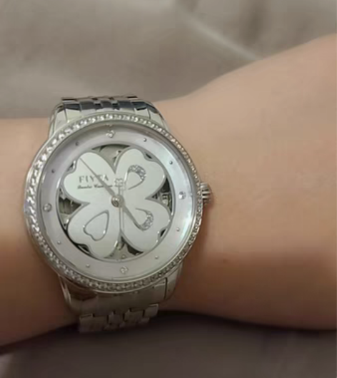 飞亚达机械女表  四叶草经典款，买来一直没...