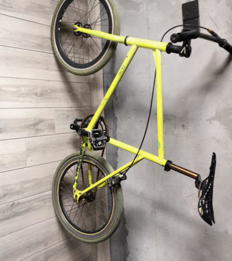 双齿轮一边是死飞一边是普通的加装的刹车，换...