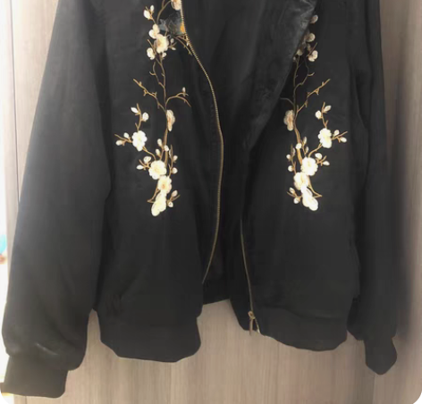 包邮ZARA复古丝光面料刺绣棒球外套M码，...