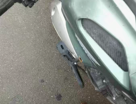 2019年11月出厂的迅龙v8摩托车，三无...