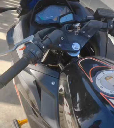 双缸400！ 车况没得挑???轻微使用痕迹...