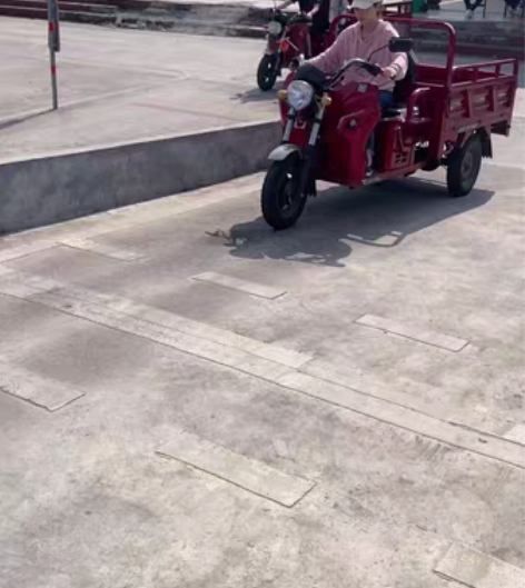 为什么学三轮车D证好呢？ 学D证可以驾驶三...