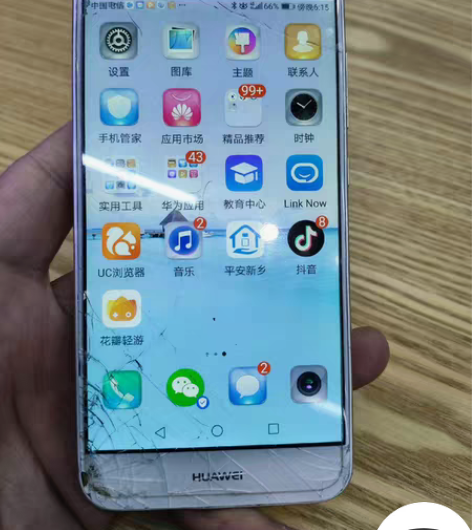 华为初代nova 信号极好，打电话带劲儿！...