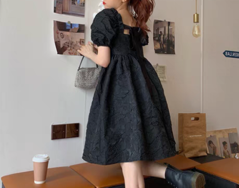 转卖法式复古小个子娃娃小黑裙女夏季2020...