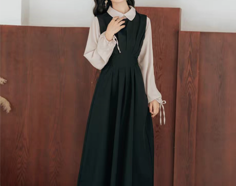 转卖秋季2022新款背带裙女两件套装裙法式...