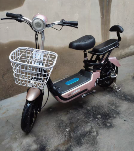 出售八成新捷畅女士电动车 成色看图，真空胎...