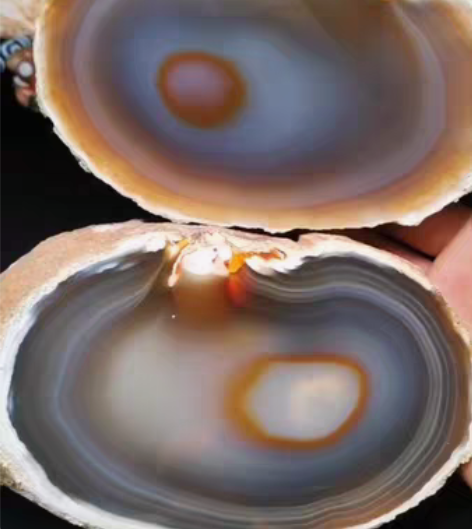 包邮精品玛瑙原石对石摆件，图案漂亮，一轮红...
