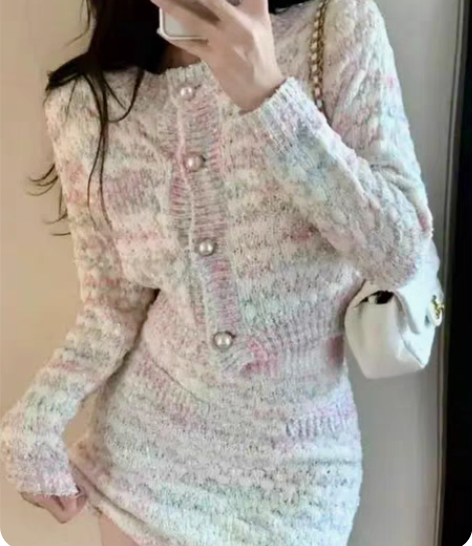 全新 s码套装 小香风 颜色极其好看!一套...