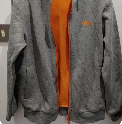 鸿星尔克运动外套,连帽,薄绒,L码。只穿过...