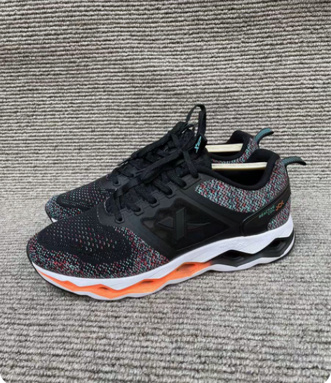 特步跑步鞋，尺码41，全新，欢迎大家咨询 ...