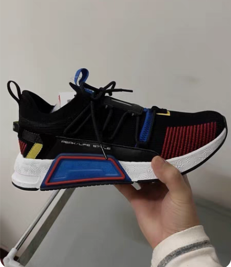 匹克态极运动鞋跑步鞋 39码的，全新的 鞋...