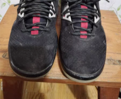 包邮42.5码正品乔丹篮球鞋，鞋子大学毕业...