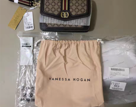 全新正品有吊牌，爱情海包包女包时尚百搭斜挎...