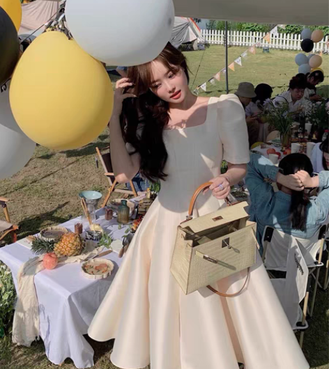 包邮LIN【白天鹅之梦】赫本风白色缎面连衣...