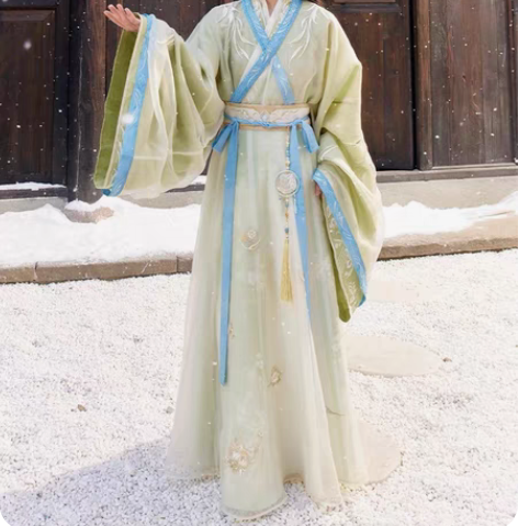 包邮十三余小豆蔻儿[松雾里-电视剧《长月烬...