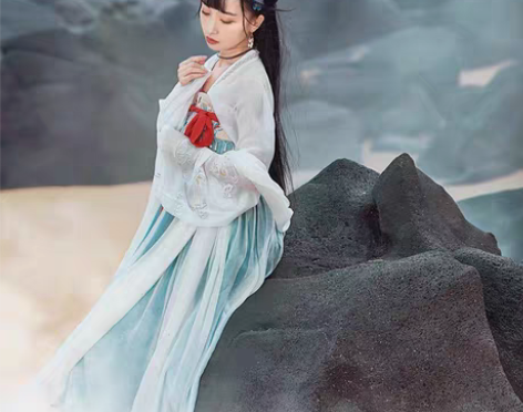 转卖【十三余 小豆蔻儿】[珍珠少女-银临联...