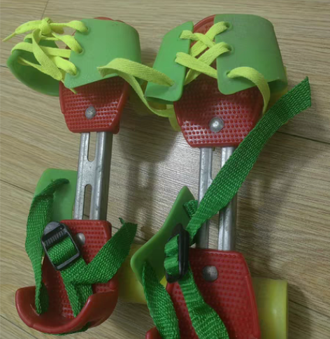 儿童双排轮可伸缩溜冰鞋。 感兴趣的话点“我...