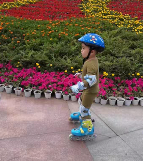 迪卡侬Oxelo儿童轮滑鞋，30-32码，...