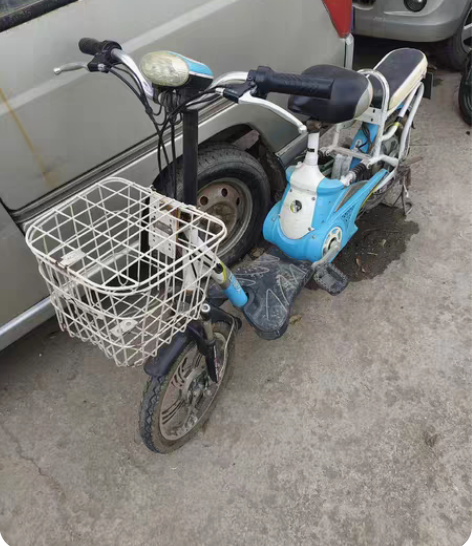 电动车出售。电瓶没有问题，带助力骑行，轮胎...