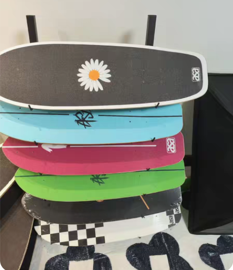 陆地冲浪板板面 全新已打孔 30寸 感兴趣...