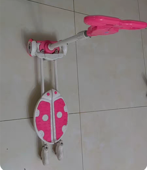 剪刀车，滑板车！闲置出售！ 感兴趣的话点“...