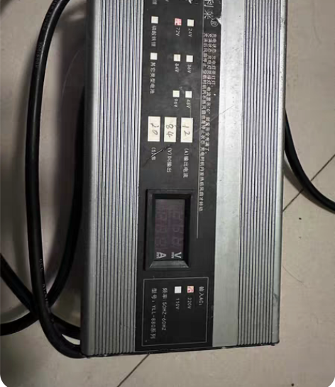 雅迪锂电车出售，成色完美车况极品，雅迪锂电...