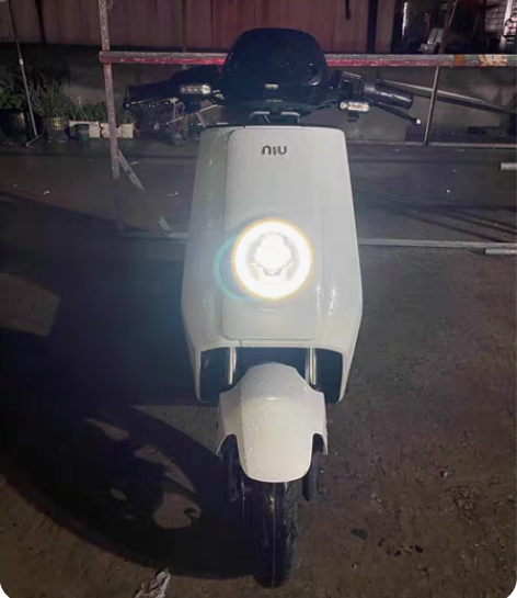 小牛nqi大屏，整车外观新车况漂亮，仅行驶...