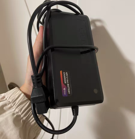 包邮小牛 GOVA 48v2a充电器 几乎...