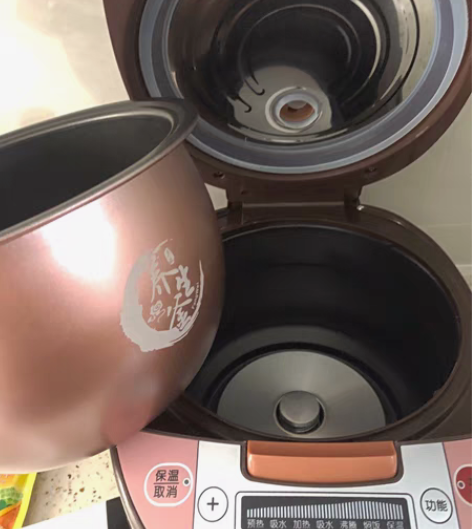 库房处理，原价200多的美菱电饭煲，现通通...