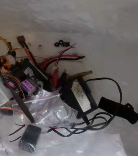 包邮富斯T6航模遥控器配件一堆 两个遥控器...