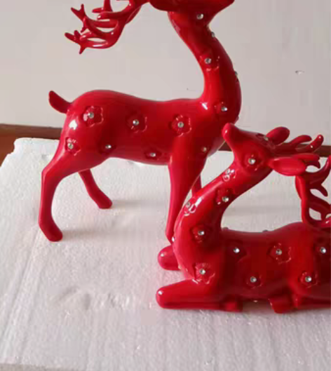 包邮红鹿一对，纯新，姑姑送我的，品相完好，...