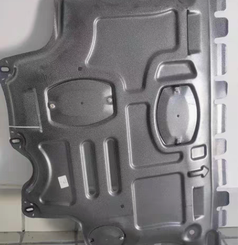 高尔夫7底盘护板  应该是锰钢的吧  特别...