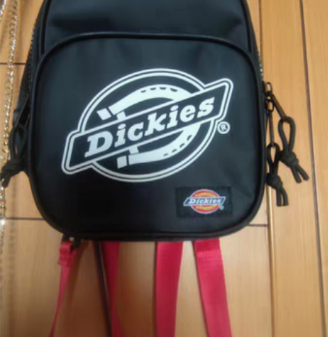 dickies儿童小运动双肩包 感兴趣的话...