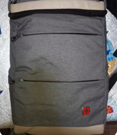 瑞士军刀 双肩包 正品   高47cm 宽...