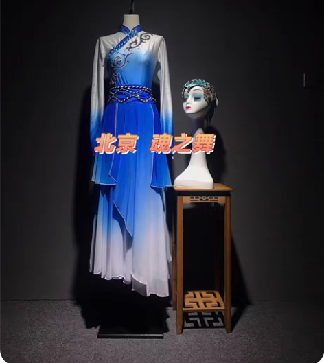 包邮俩个月前定制的衣服 现在比赛结束了也不...